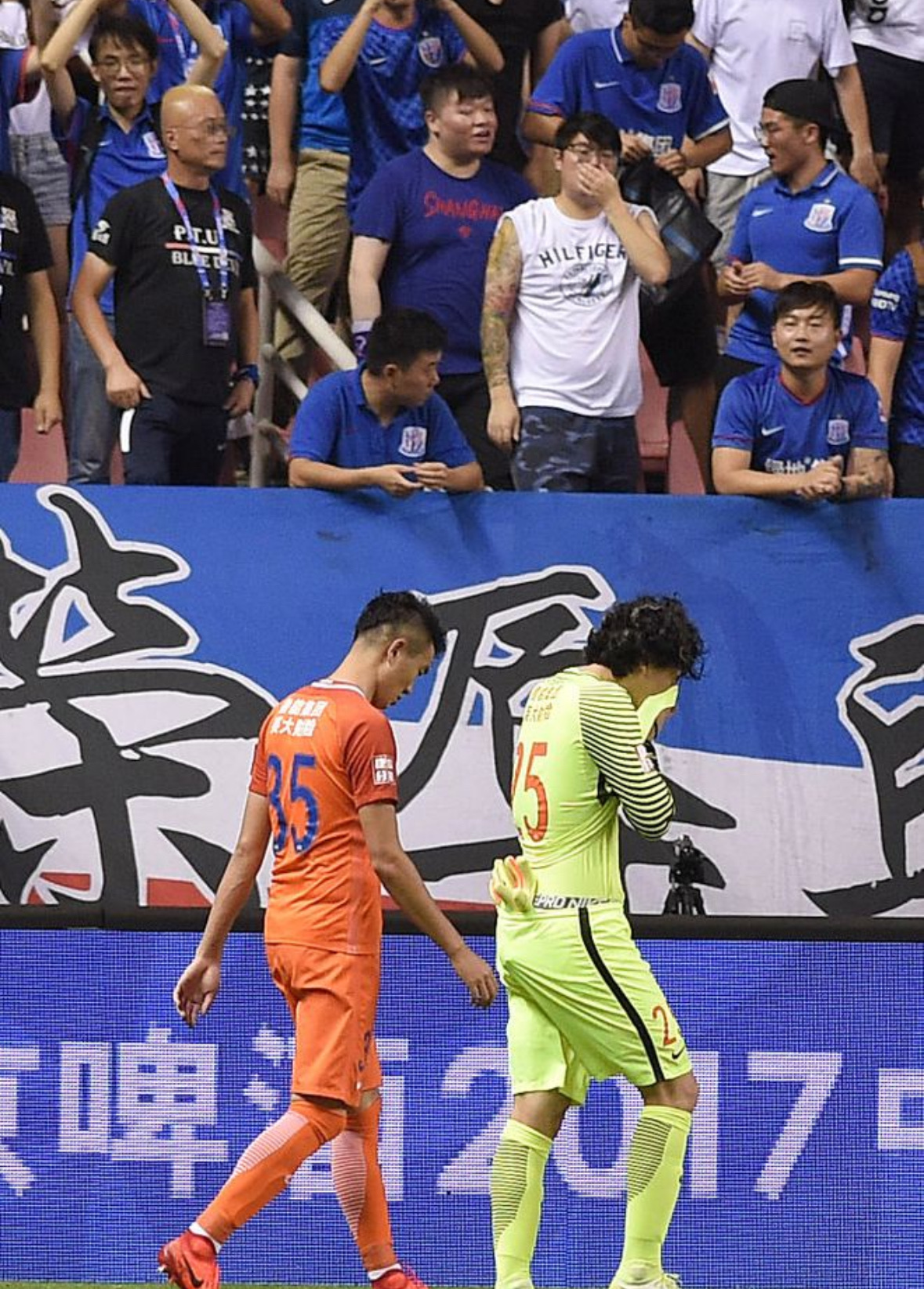 开云娱乐 -荷甲赛前再迎强敌，上海久事主帅复盘，主帅态度——质疑声仍在，更衣室氛围转暖的简单介绍